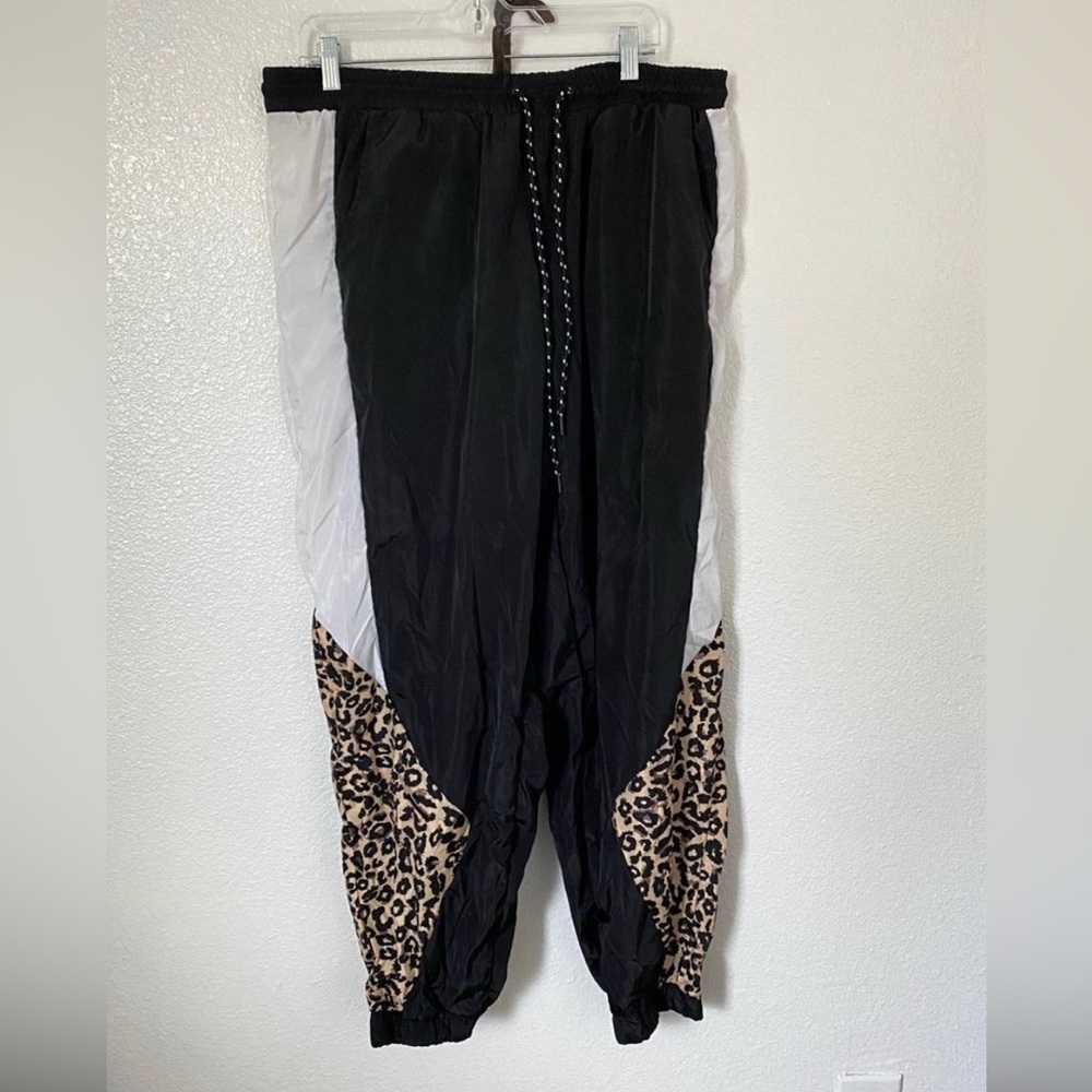 Ashley Sport Animal Print Active Pants /Joggers~18/20